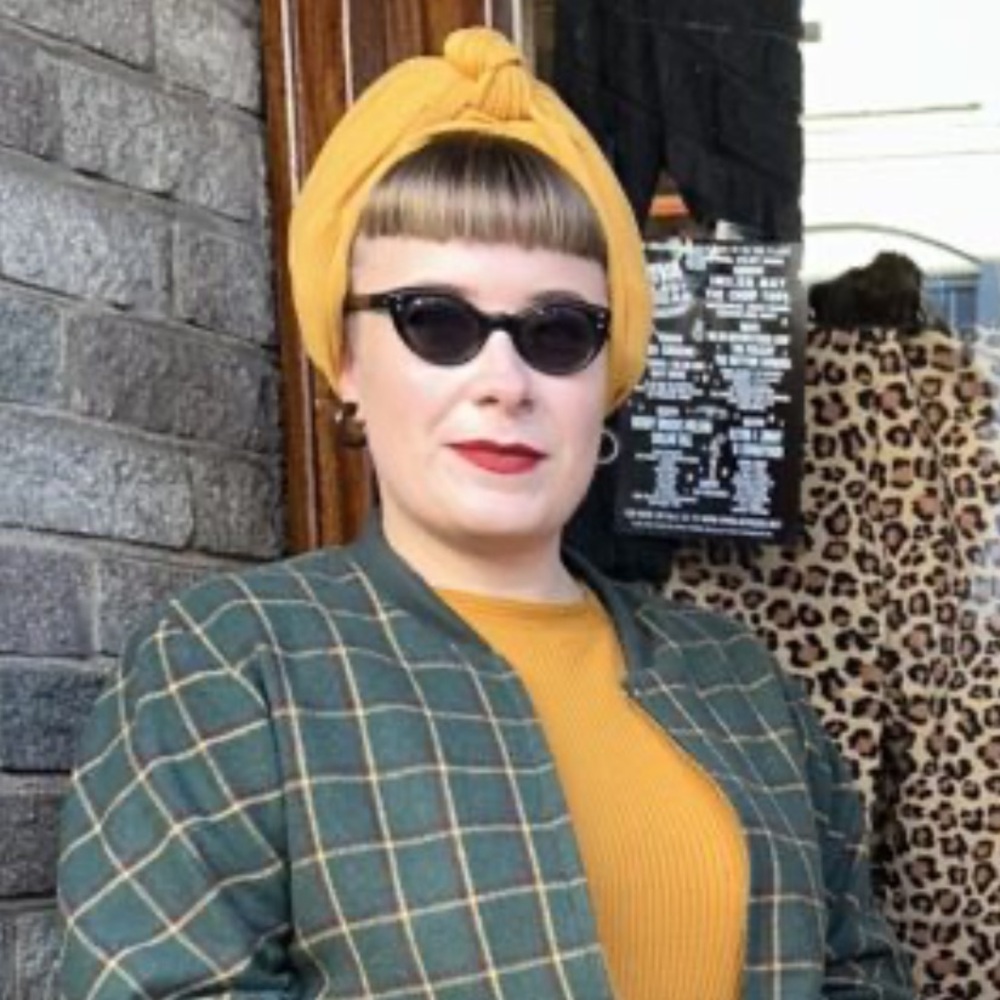 Freddies of Pinewood Lazy Gal Turban 1940’s Style Turban Green Colorway - Picture 10 of 11